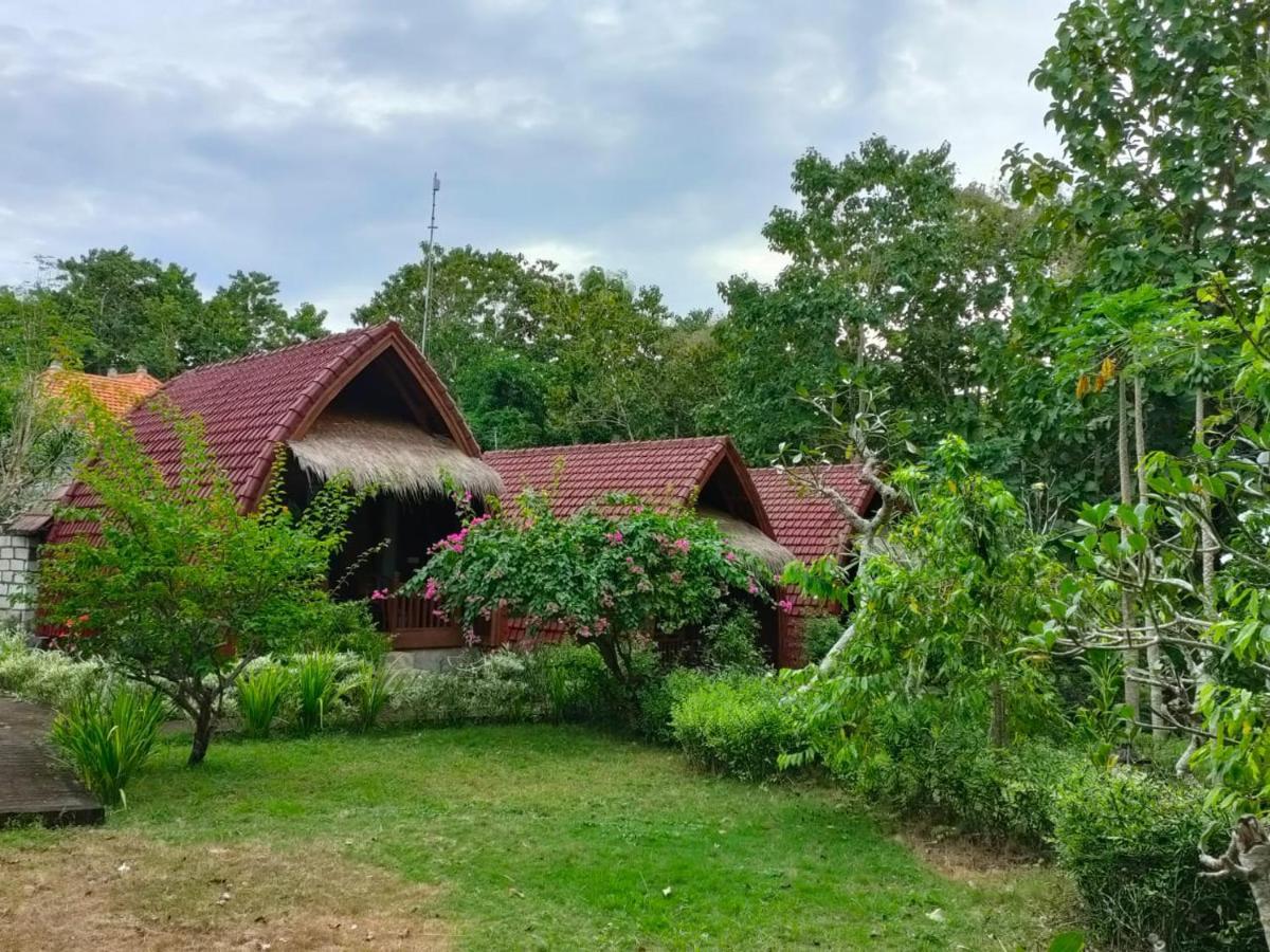 Bougainvillea Bungalow Batumadeg Экстерьер фото