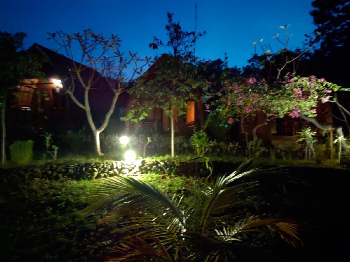 Bougainvillea Bungalow Batumadeg Экстерьер фото